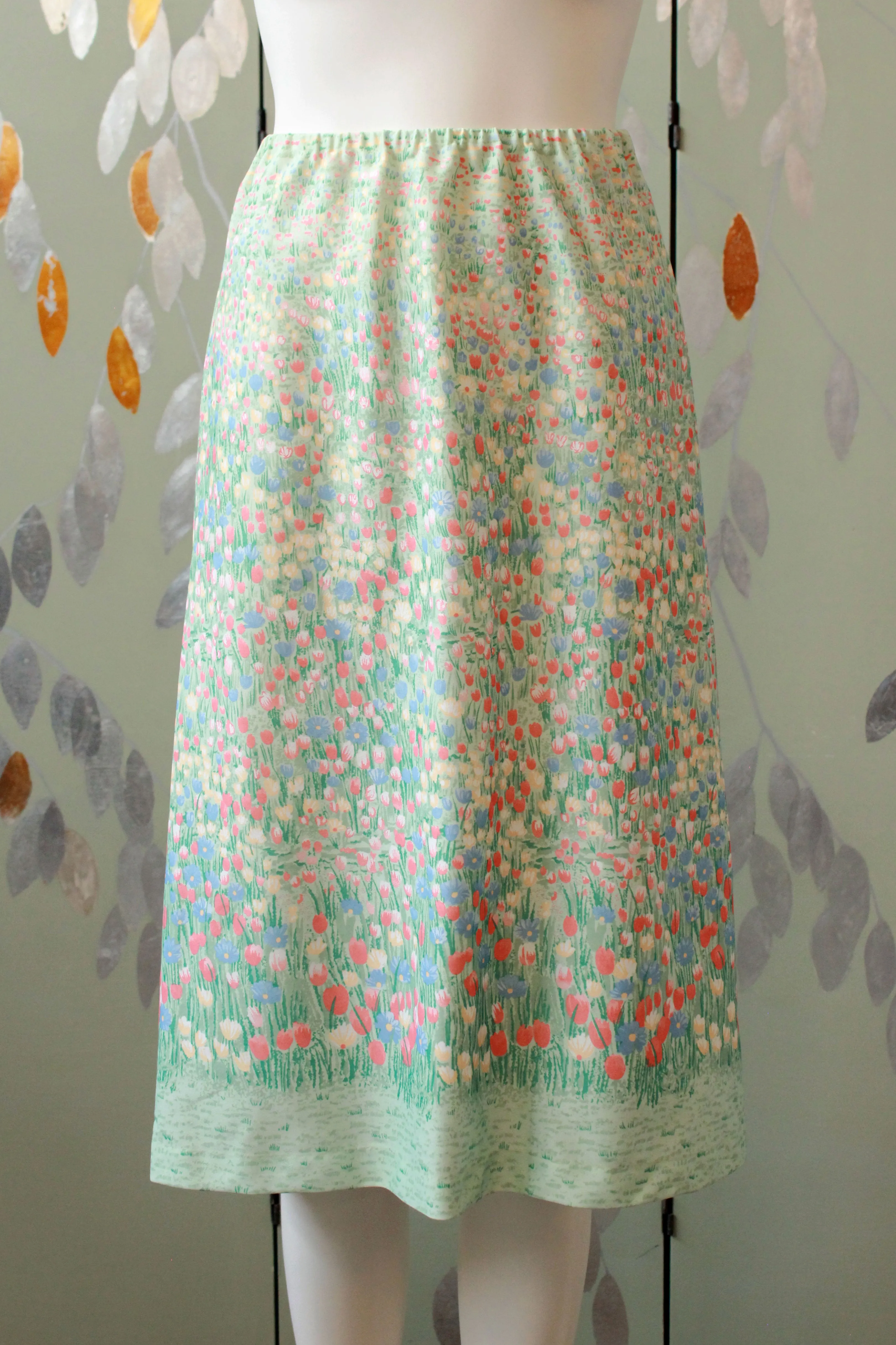 1970s Vintage Tulip Matching Set, Vintage Spring Set, 1970s Floral Skirt, Seafoam Floral Top XS/S