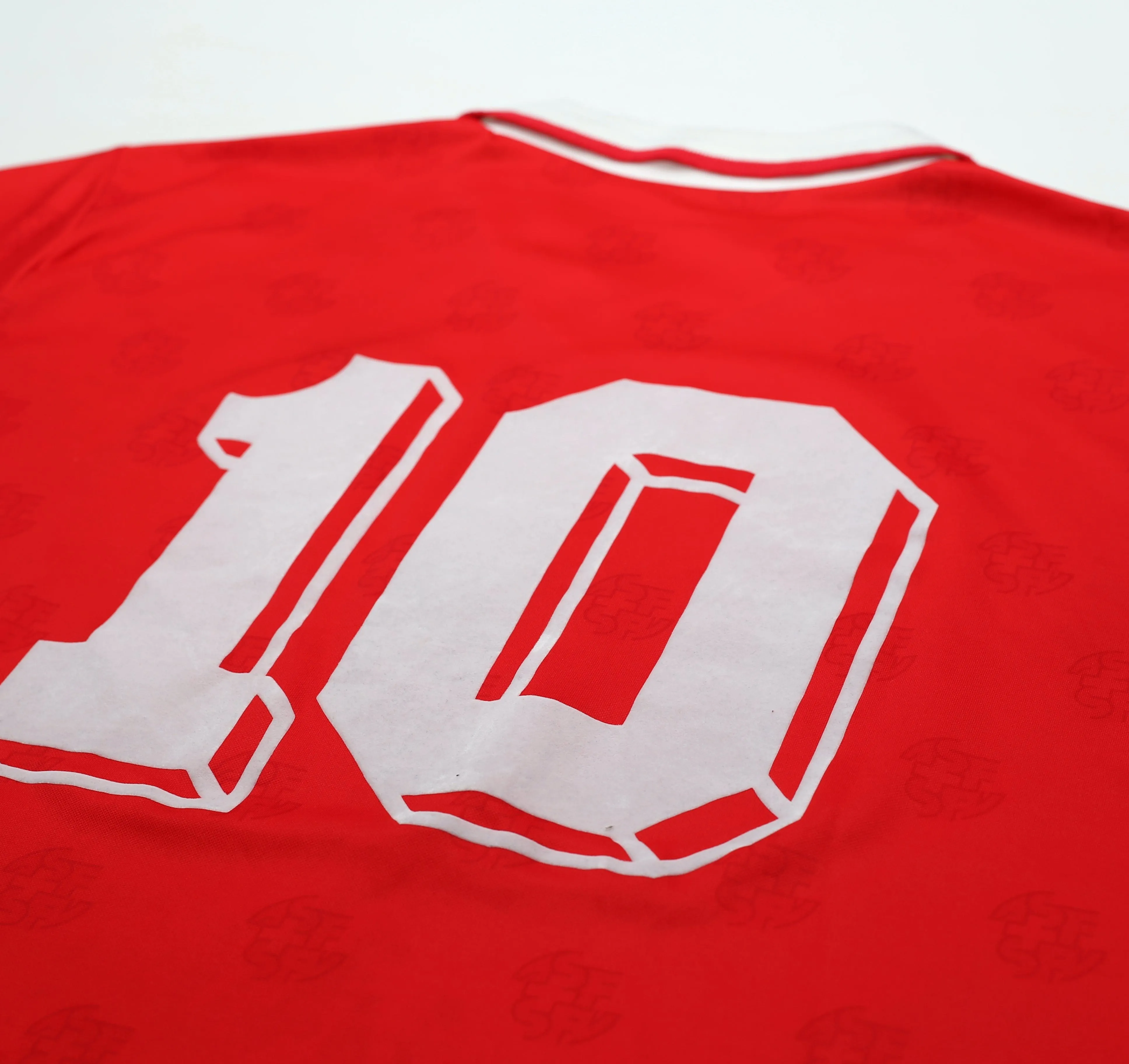 1994/96 #10 SWITZERLAND Vintage Lotto Home Football Shirt (L)