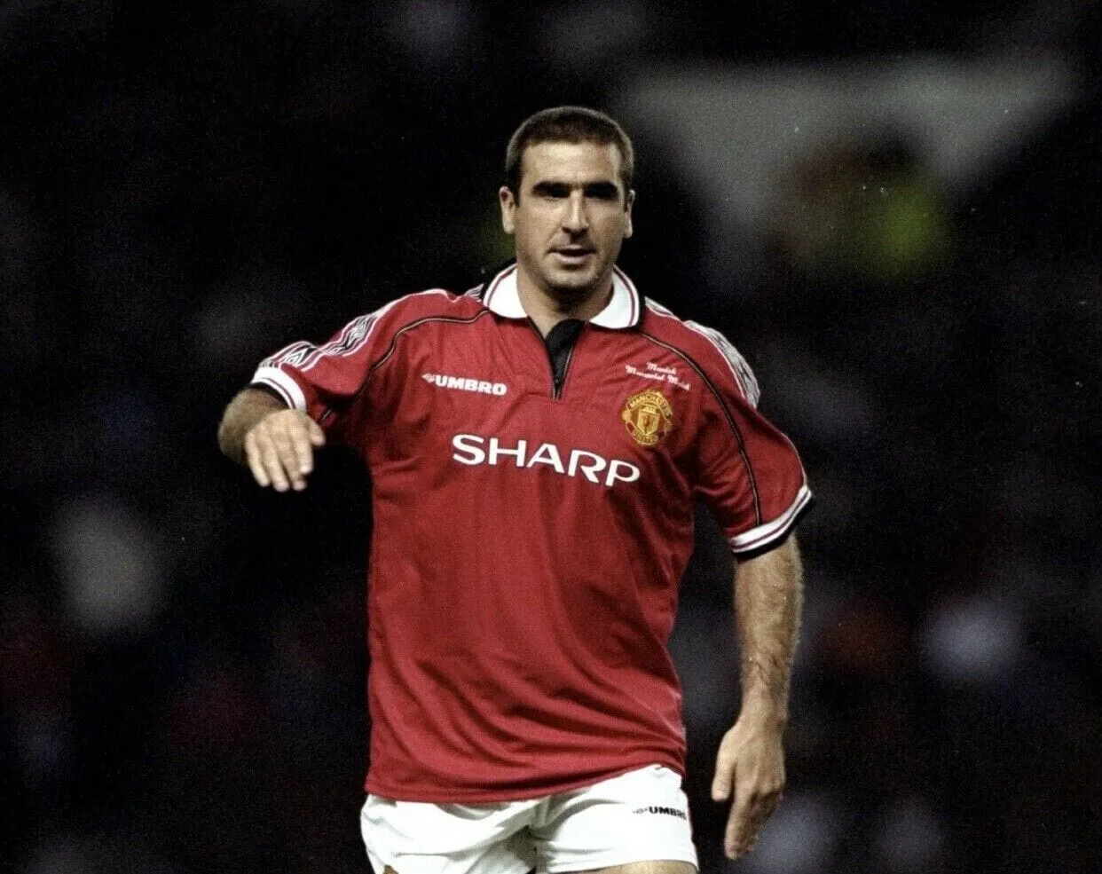 1998 CANTONA #7 Manchester United Vintage Umbro (M) MUNICH Memorial Match