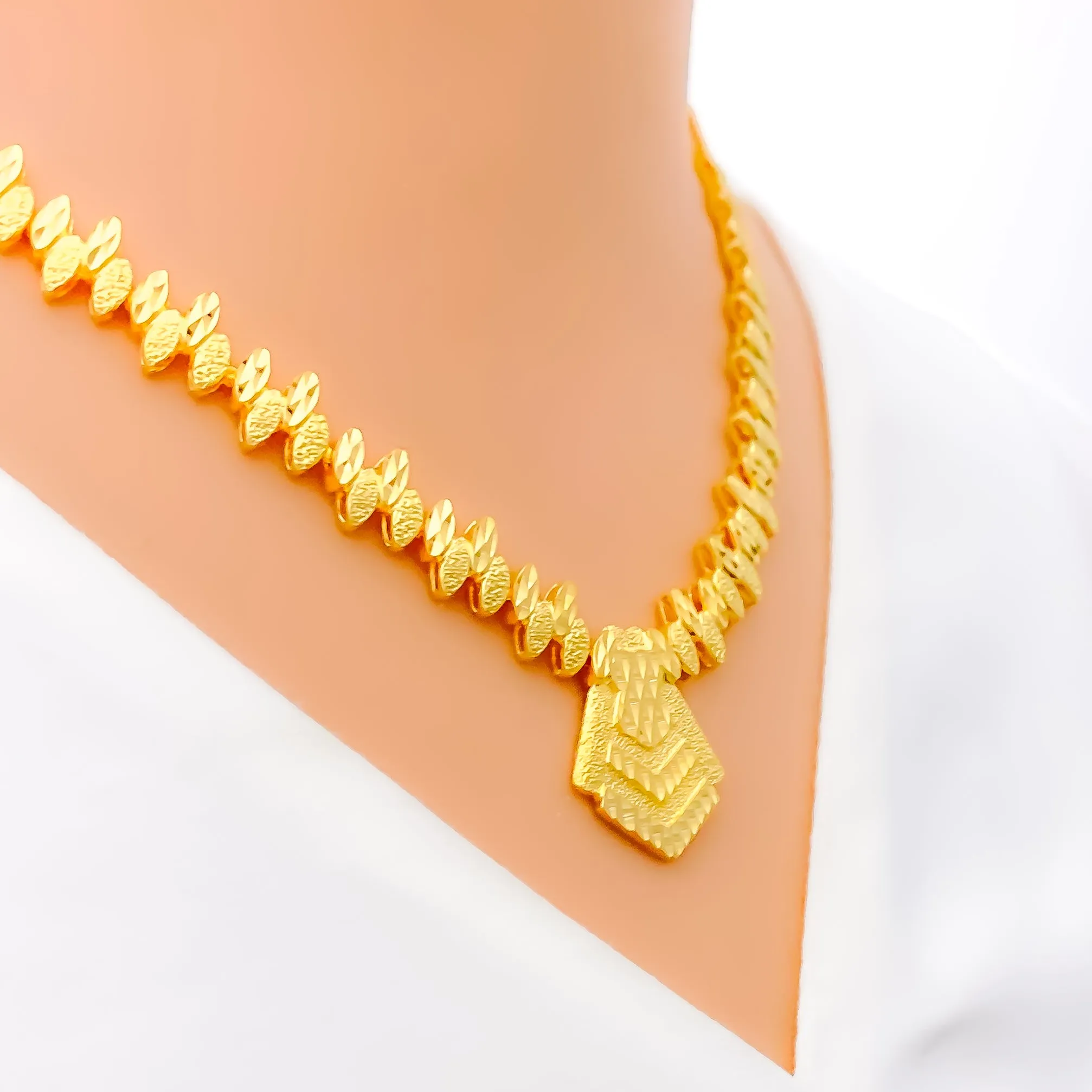 Alternating Tapered 22K Gold Necklace Set