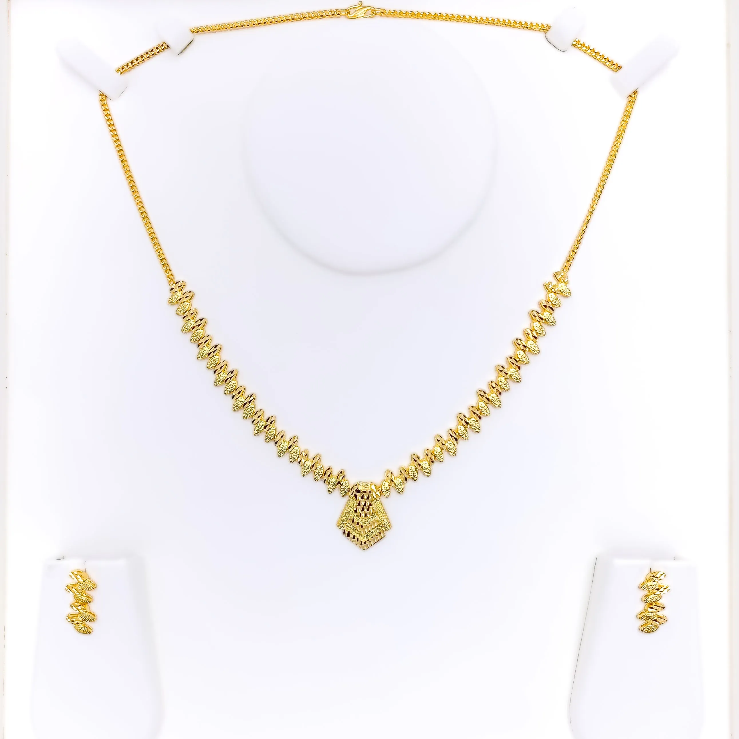 Alternating Tapered 22K Gold Necklace Set