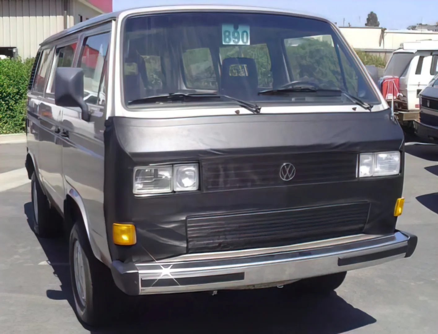 Bra (GW Steel Bumpers or Chrome Bumper & Square Headlights) [Vanagon]