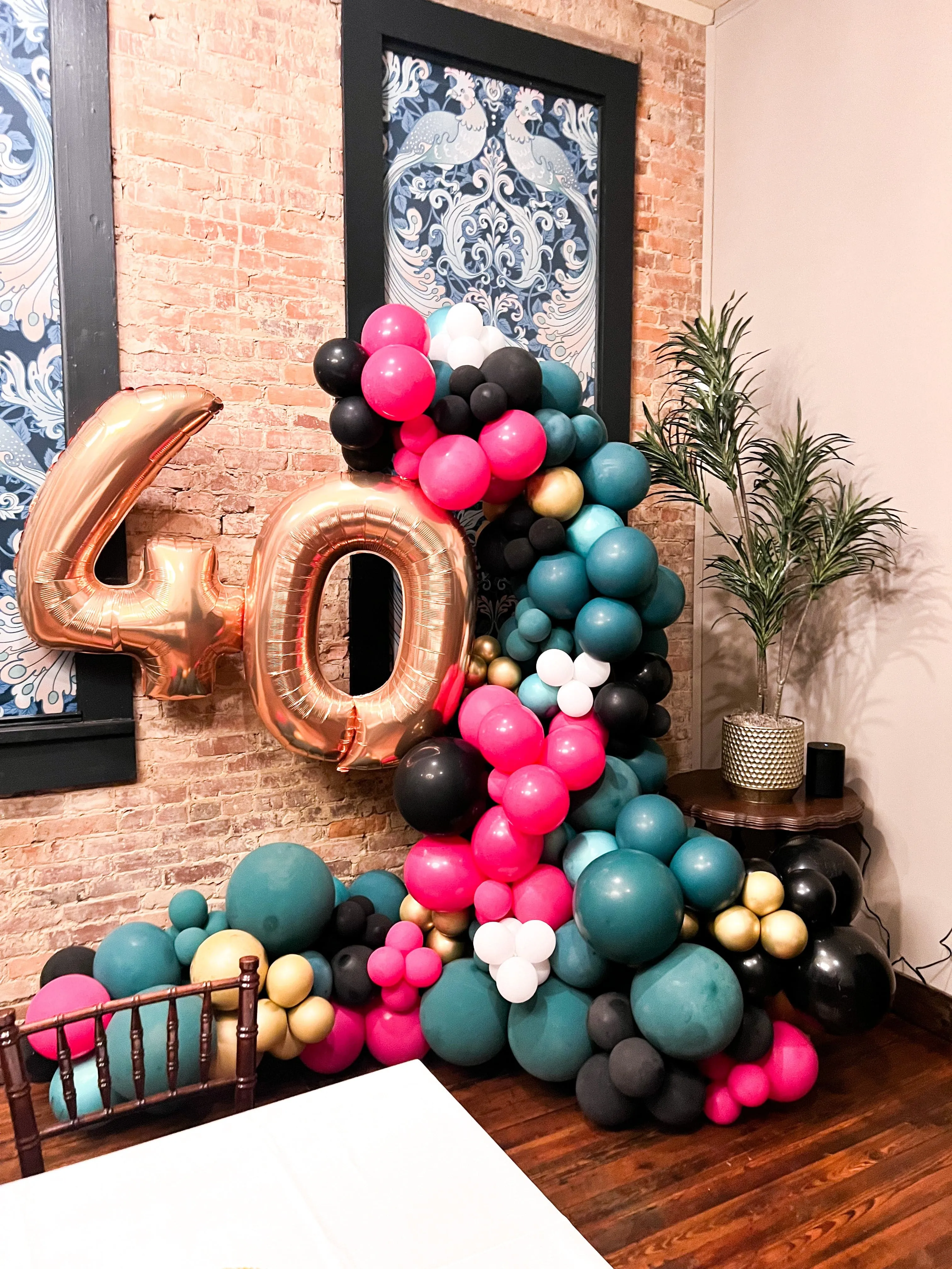 Freestanding Indoor Balloon Decor