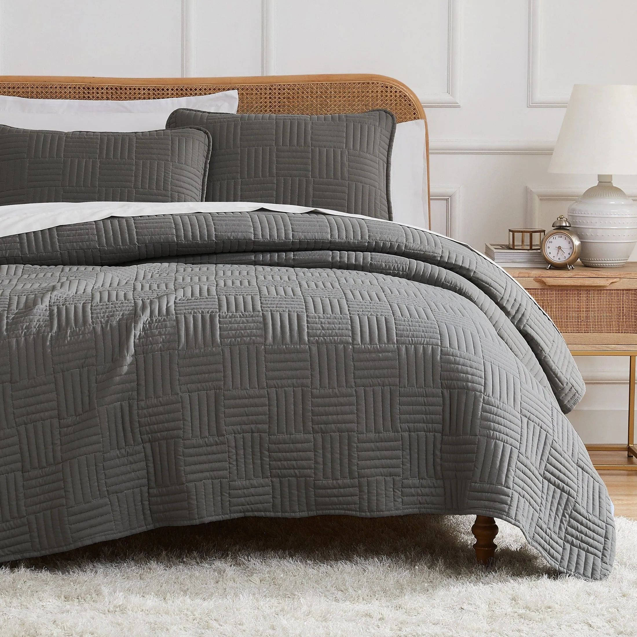 Grid Oversized Quilt Set