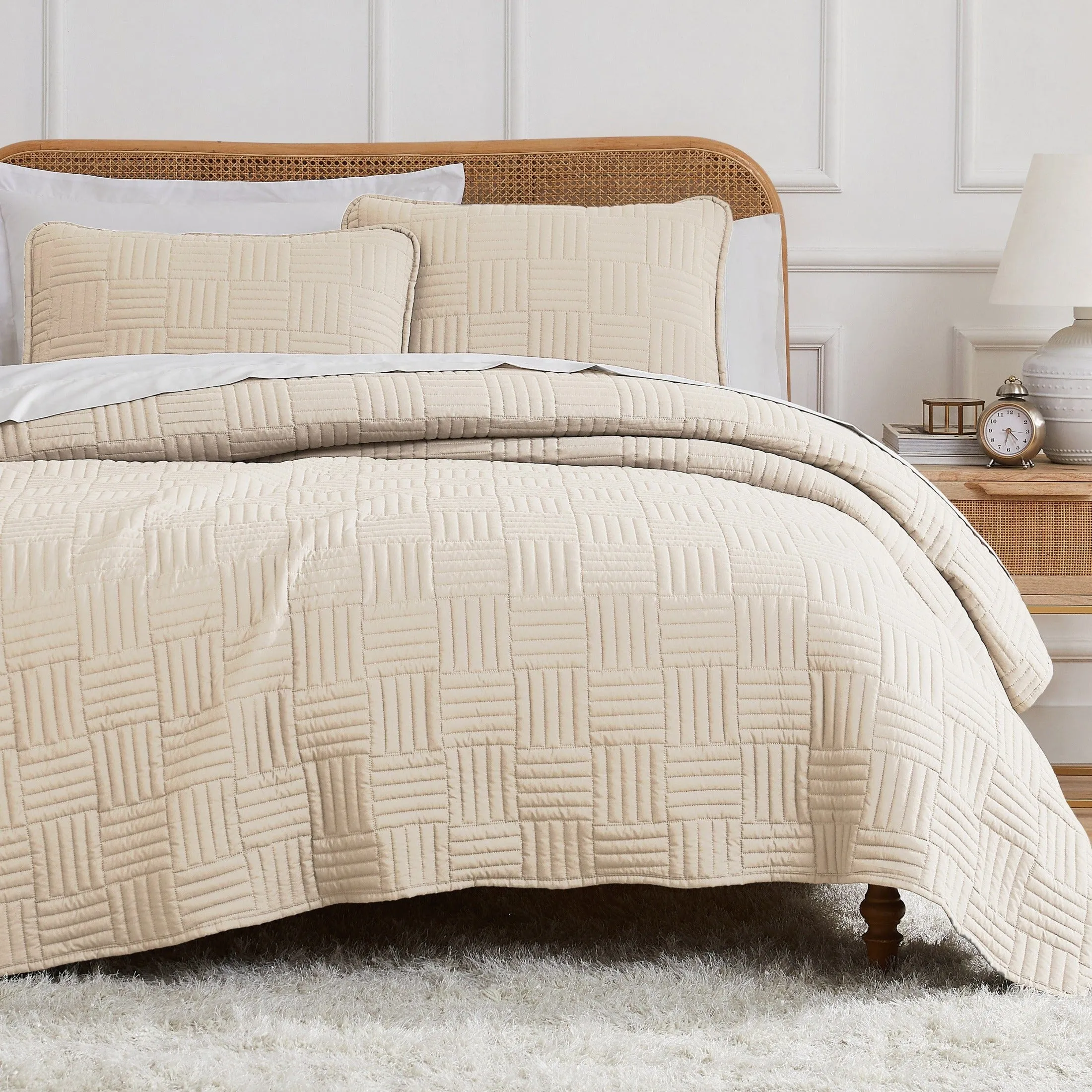 Grid Oversized Quilt Set