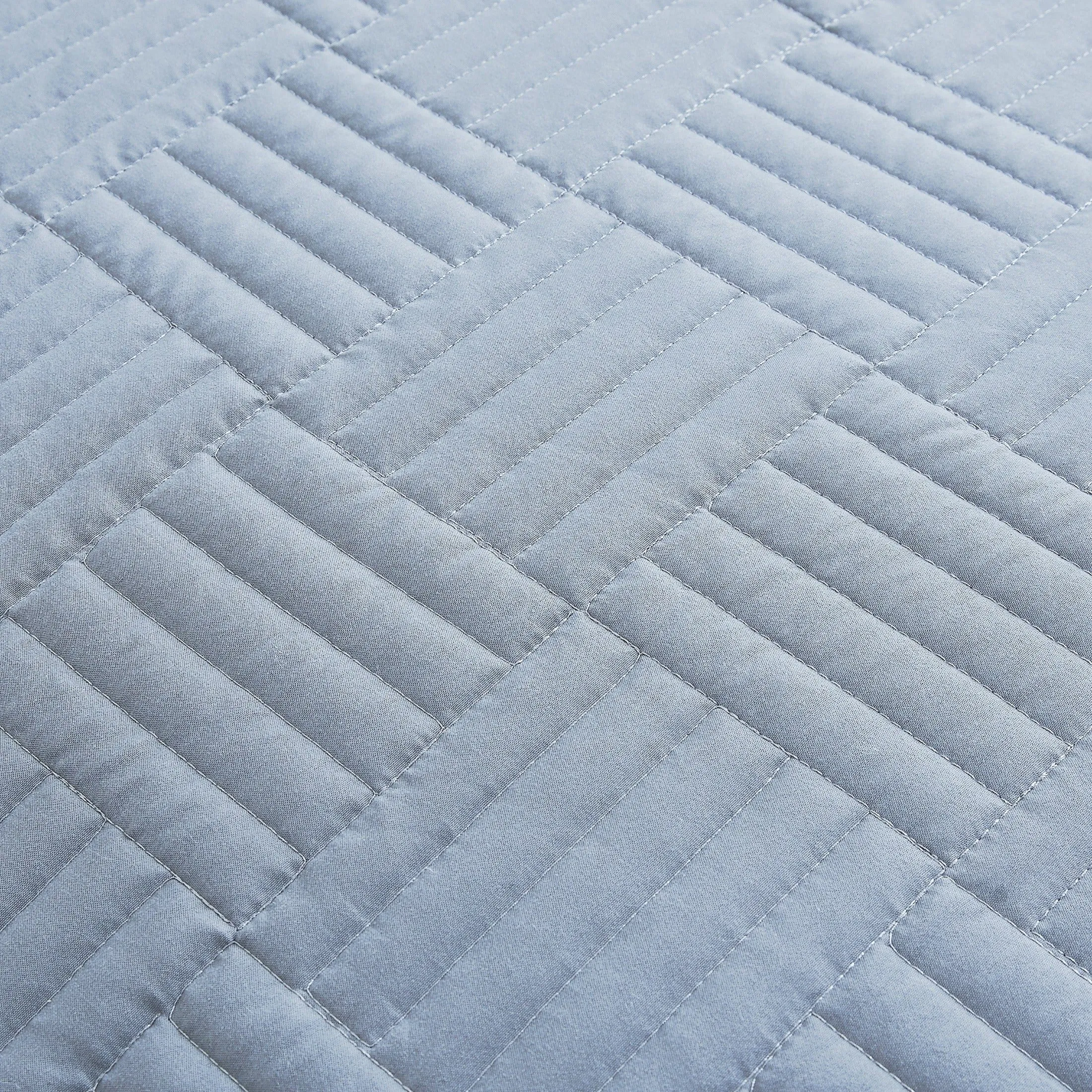 Grid Oversized Quilt Set