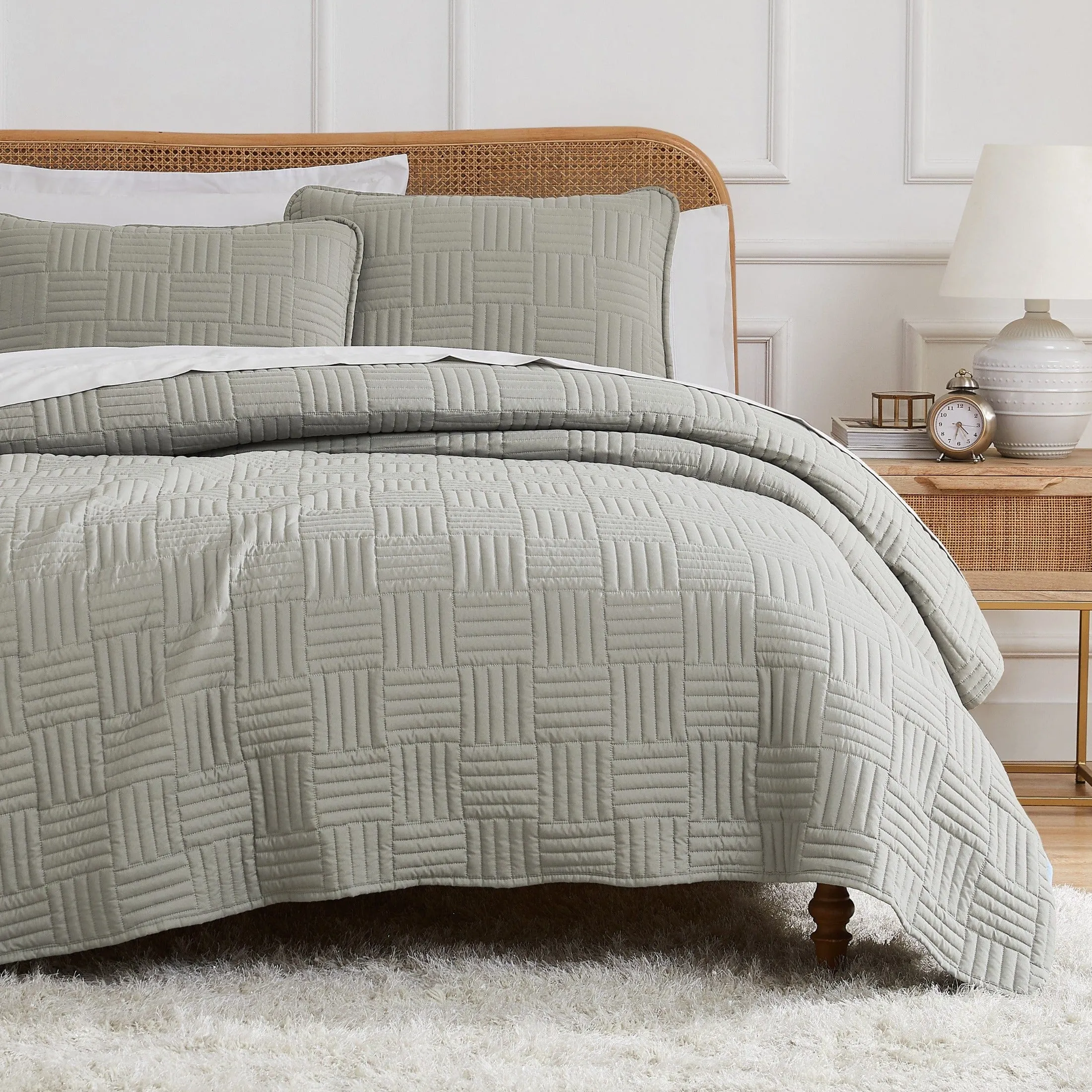 Grid Oversized Quilt Set