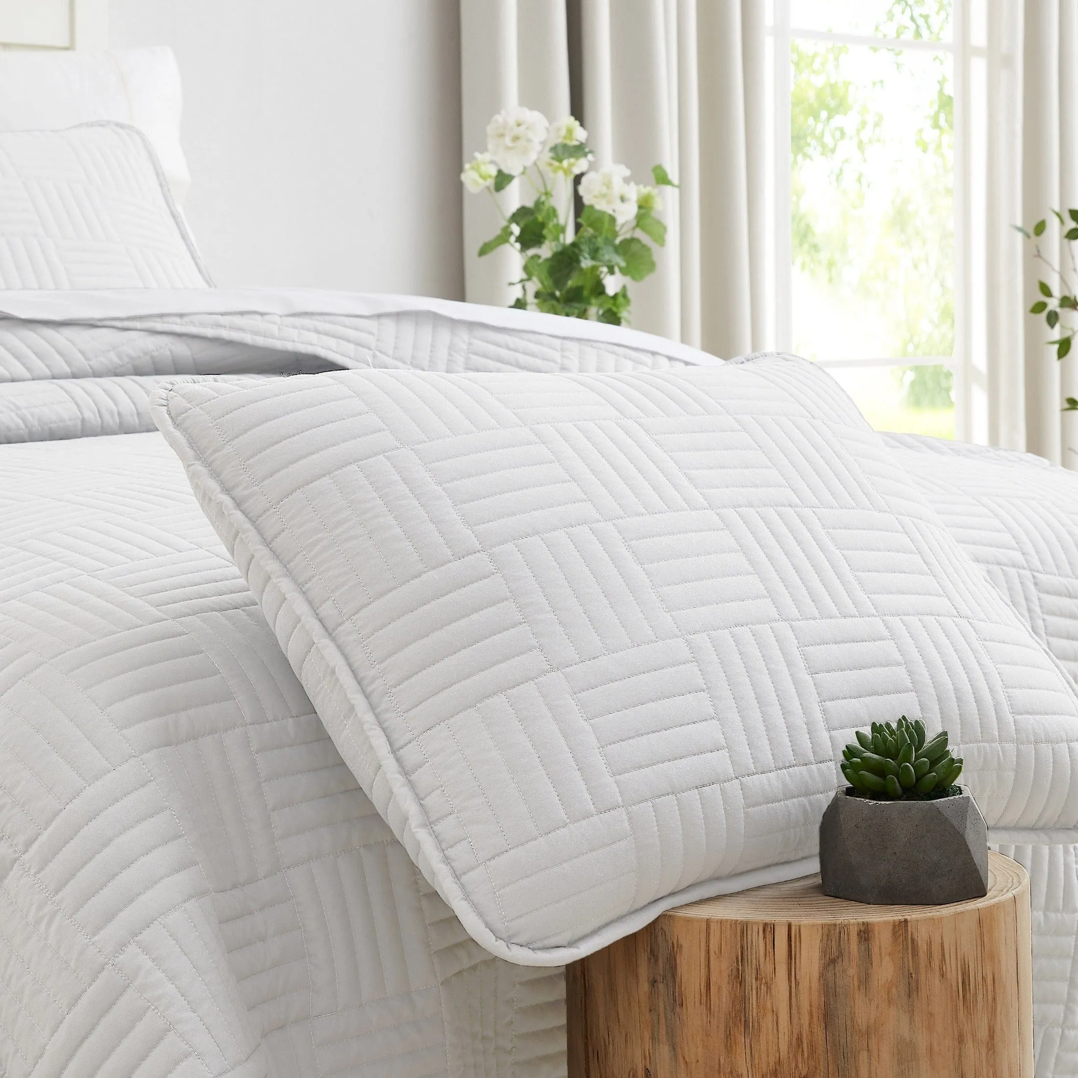 Grid Oversized Quilt Set