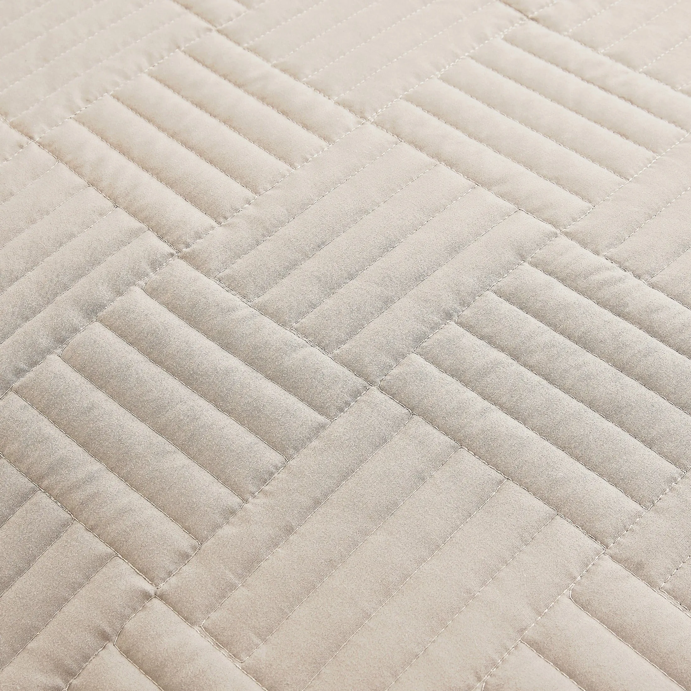 Grid Oversized Quilt Set