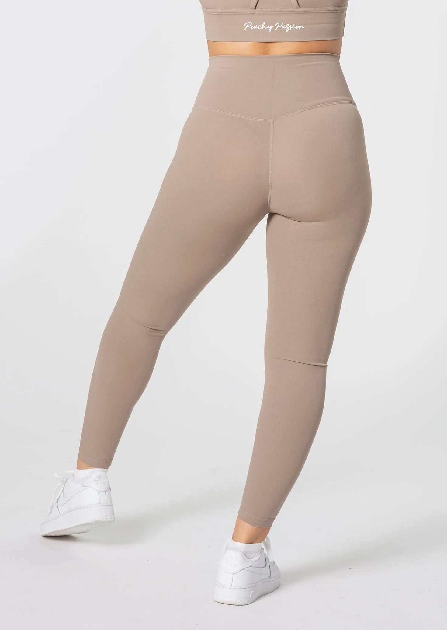 Performance Leggings (Farbe Black VORBESTELLUNG)