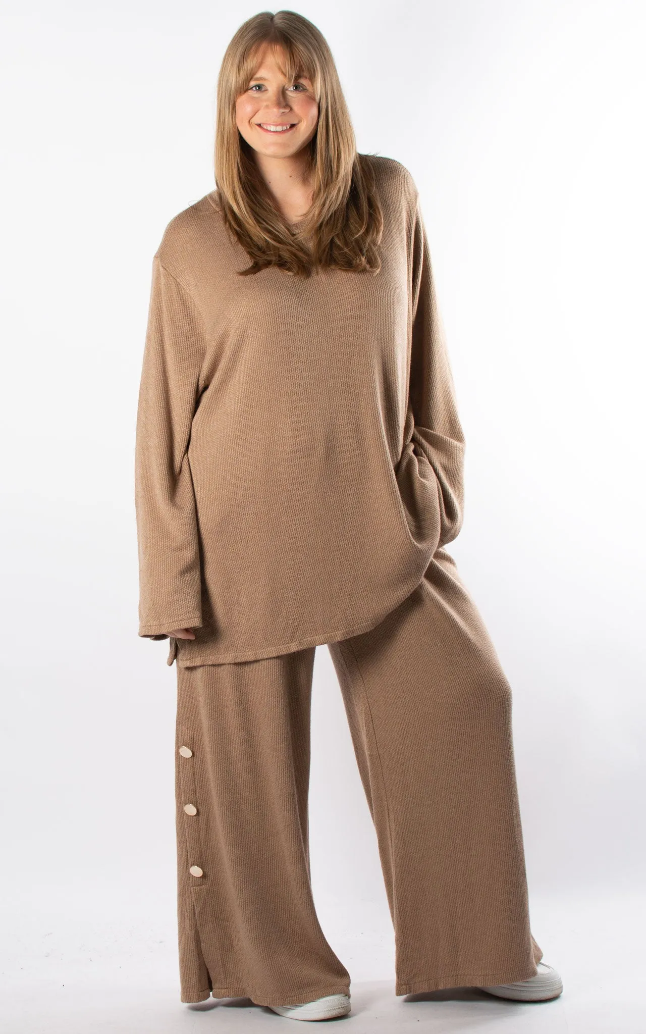 Side Button Lounge Set | Camel