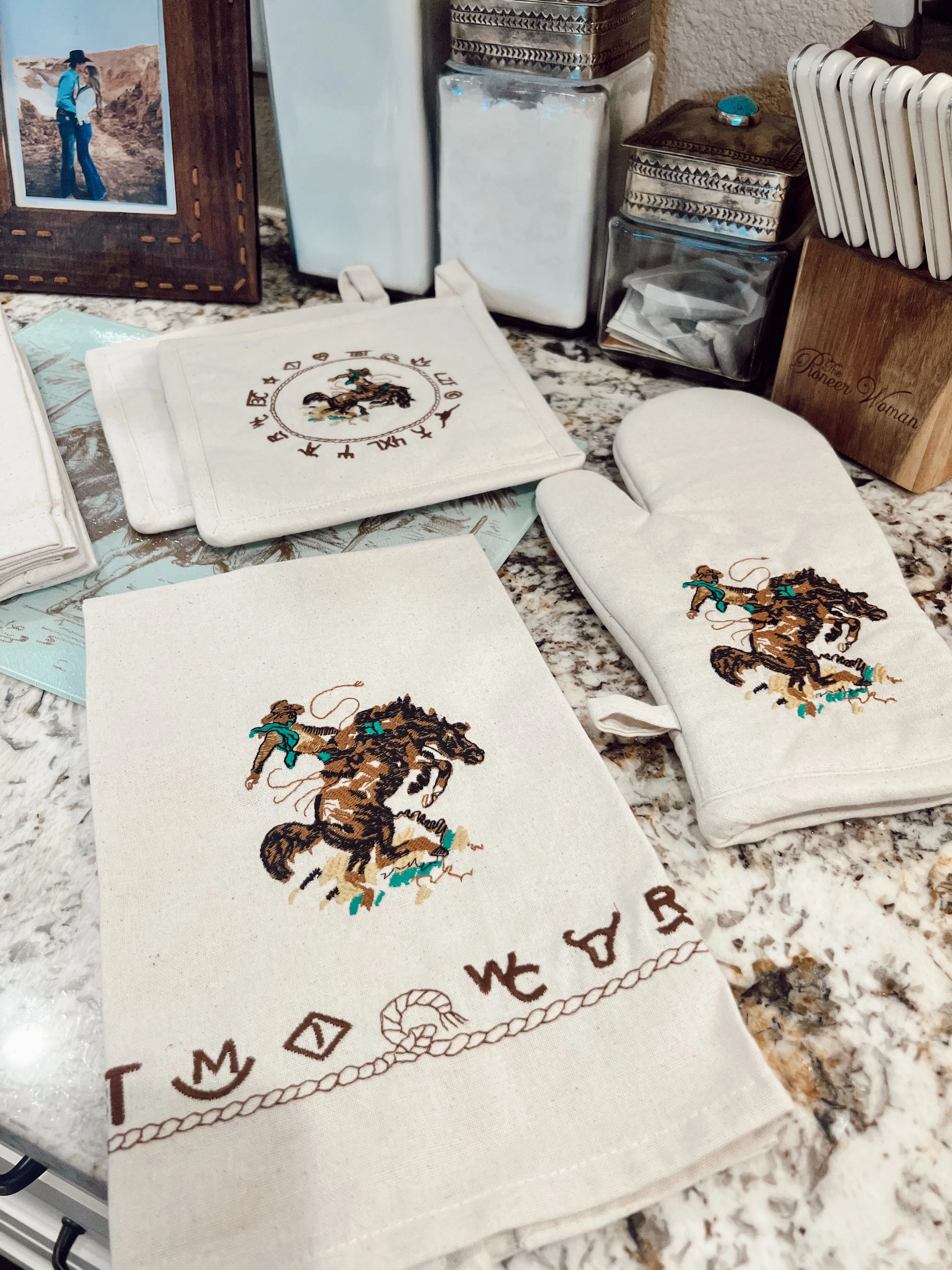 The Bronc Kitchen Towel Set