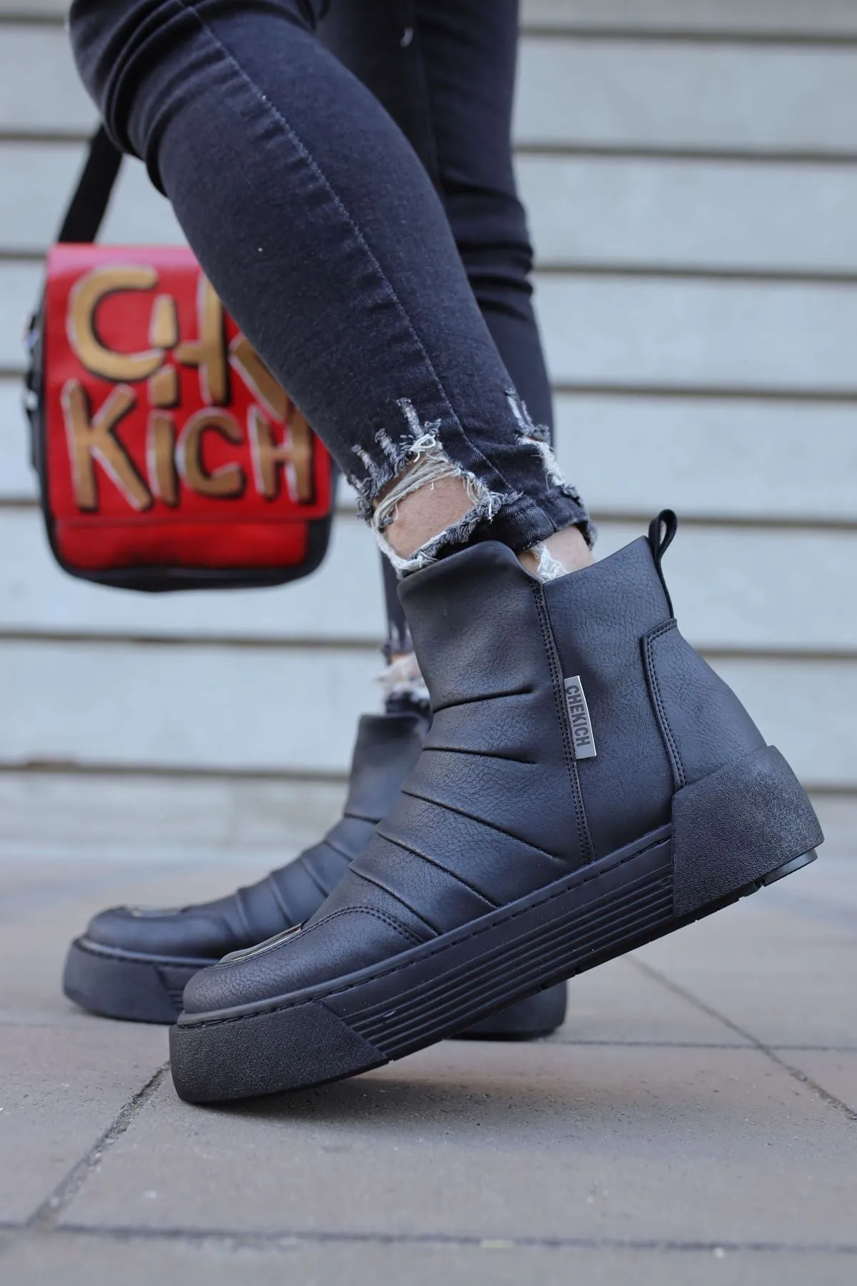 Triple Black Mid Top Sneaker CH113